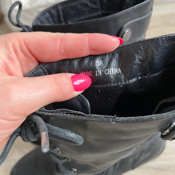 RUDSAK Black Lace-Up Women's Boots - Picture 6 of 7